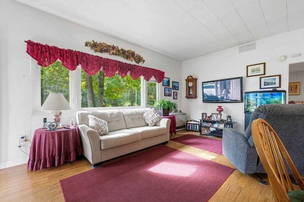 Photo of 44 Hemlock Drive