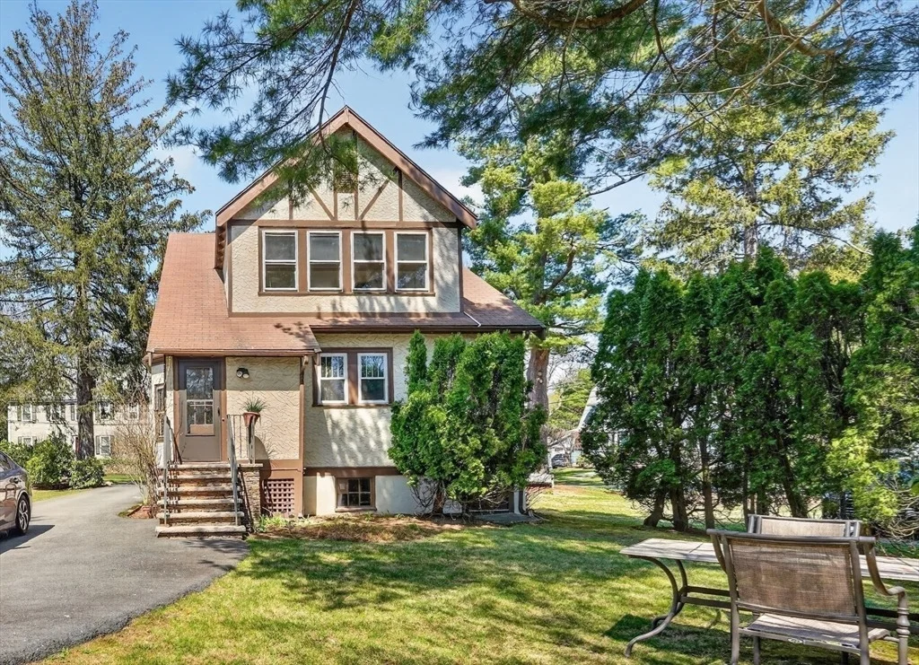 Photo of 44 Hemlock Street