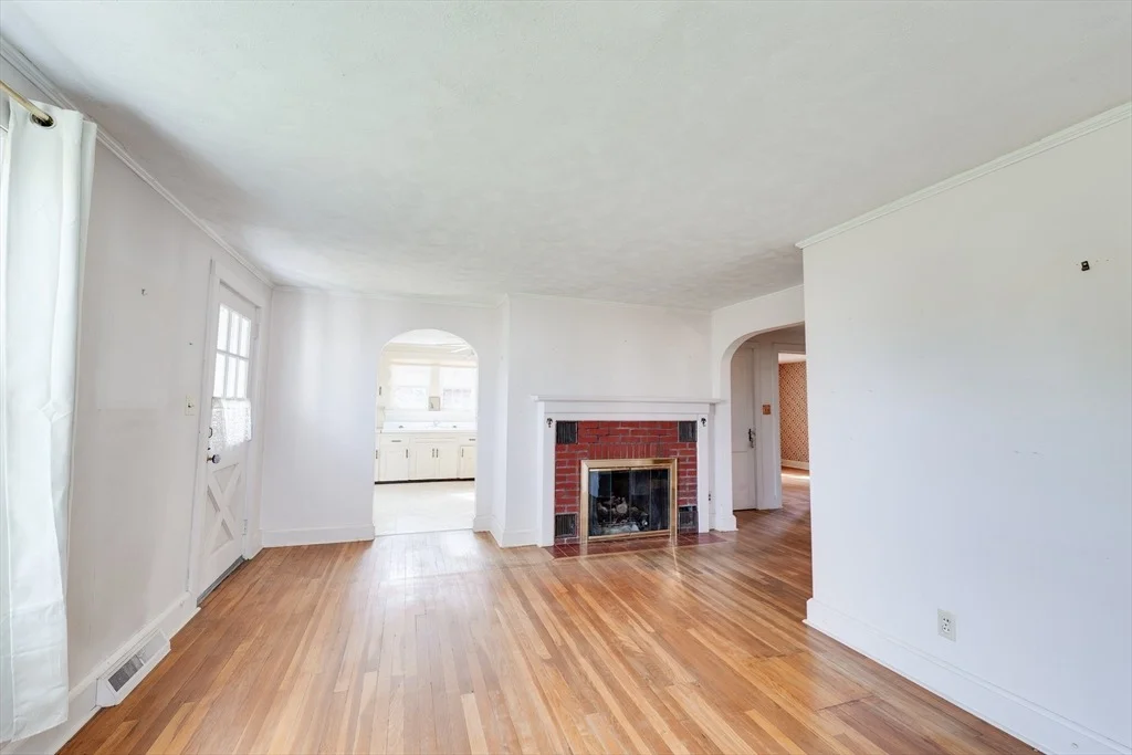 Photo of 39 Harold Ave