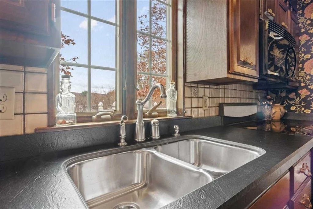 Photo of 113 Indian Hill Rd