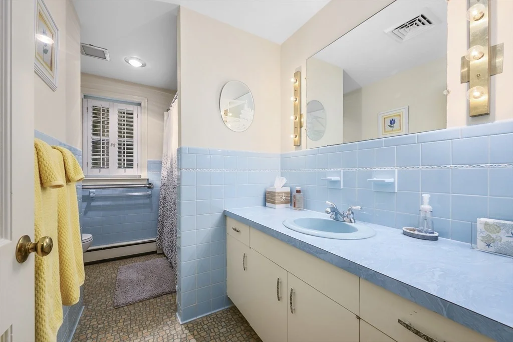 Photo of 5 Hinckley Circle
