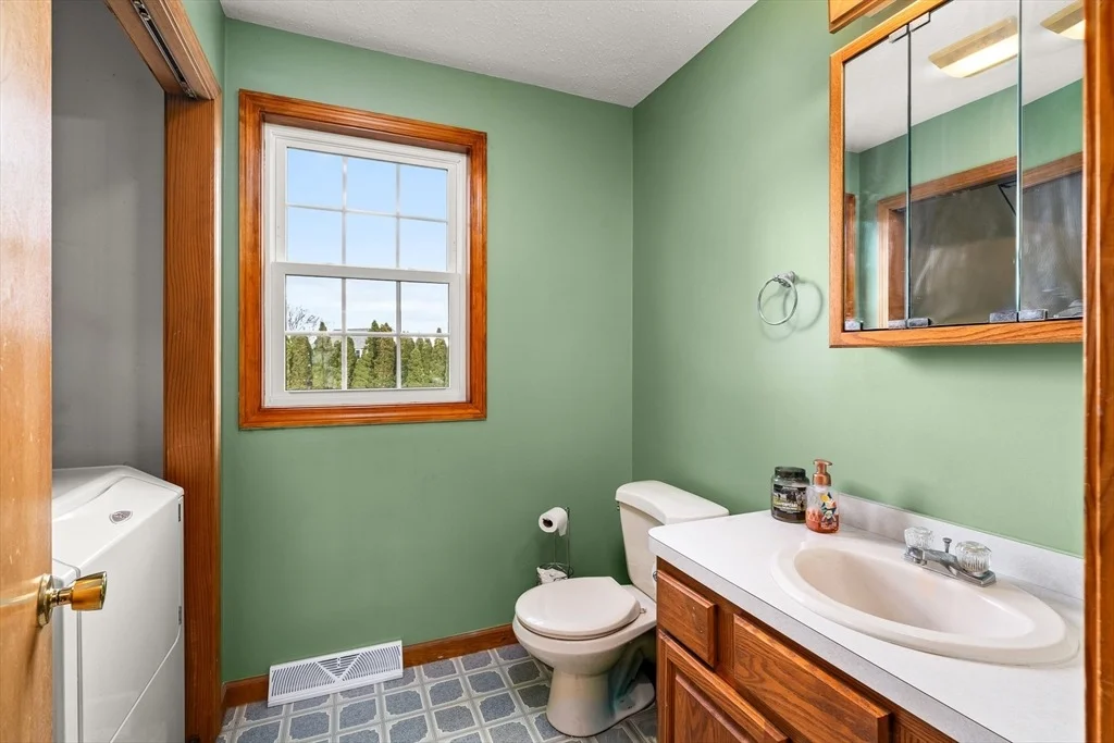 Photo of 4 Laurel Dr