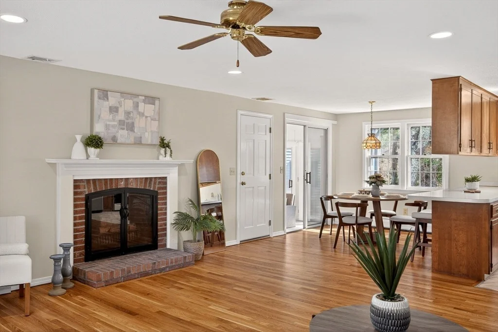 Photo of 493 Prince Hinckley Rd