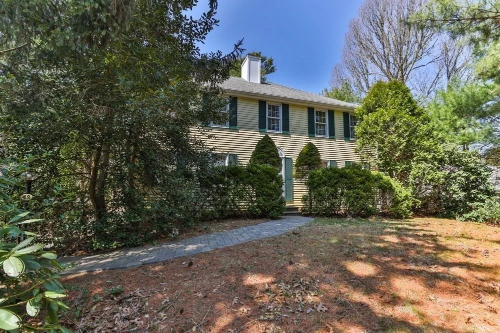 Photo of 49 Colonial