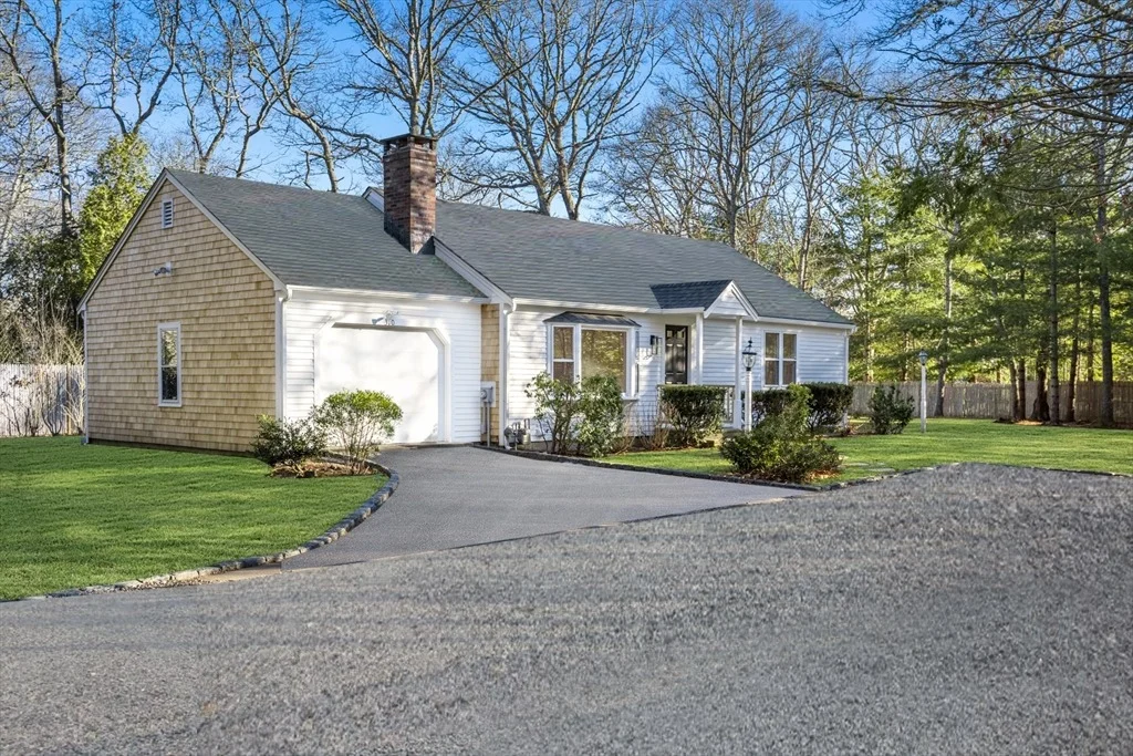 Photo of 310 White Oak Trail