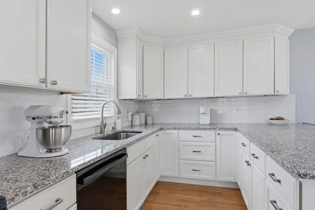 Photo of 105 Lawrence St