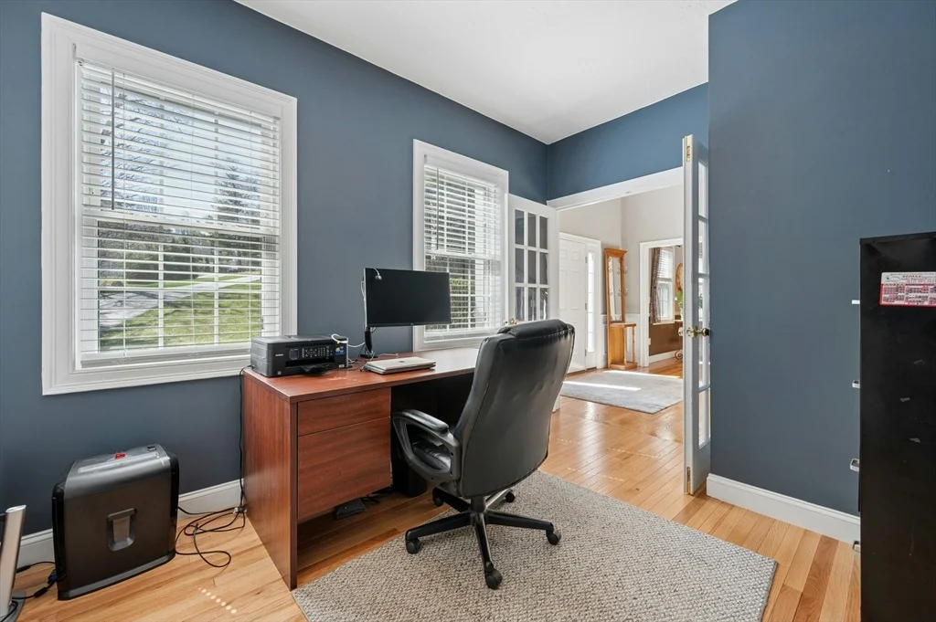 Photo of 320 Lincoln Circle