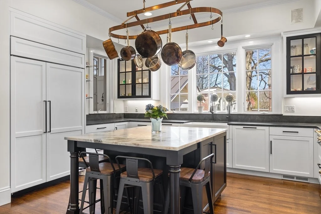 Photo of 355 Buckminster Road