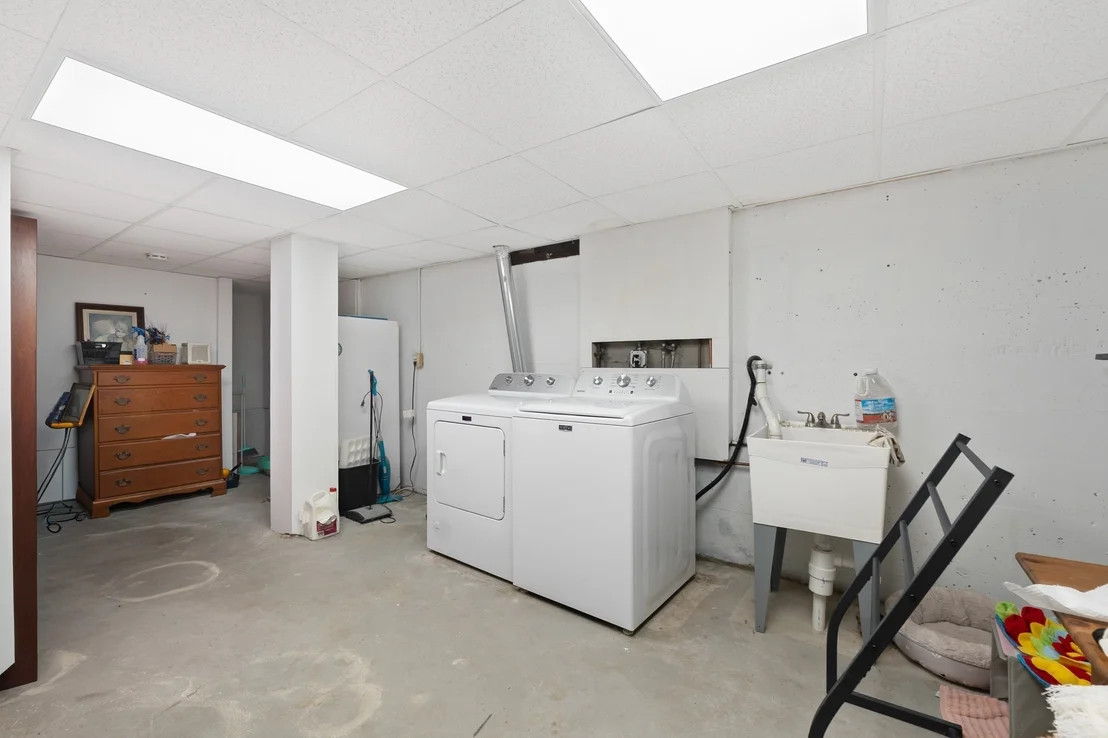 Photo of 163 Oakside Ave