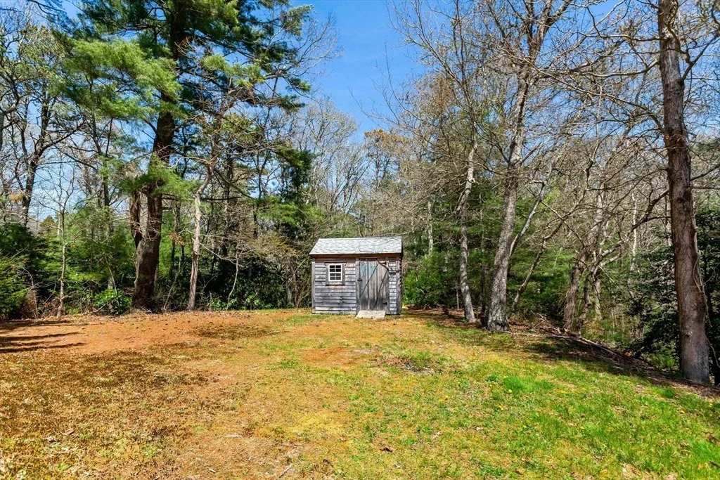 Photo of 1092 Osterville West Barnstable Rd
