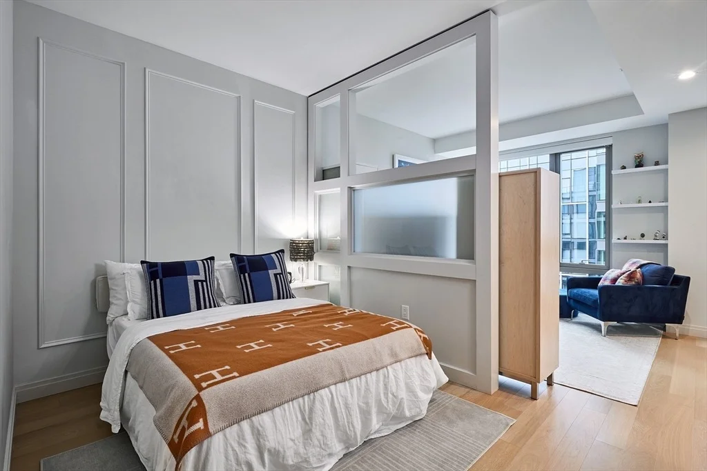 Photo of Unit 1621 at 133 Seaport Blvd