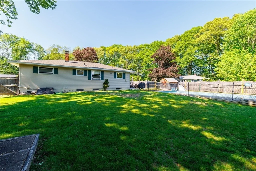 Photo of 8 Horseshoe Dr