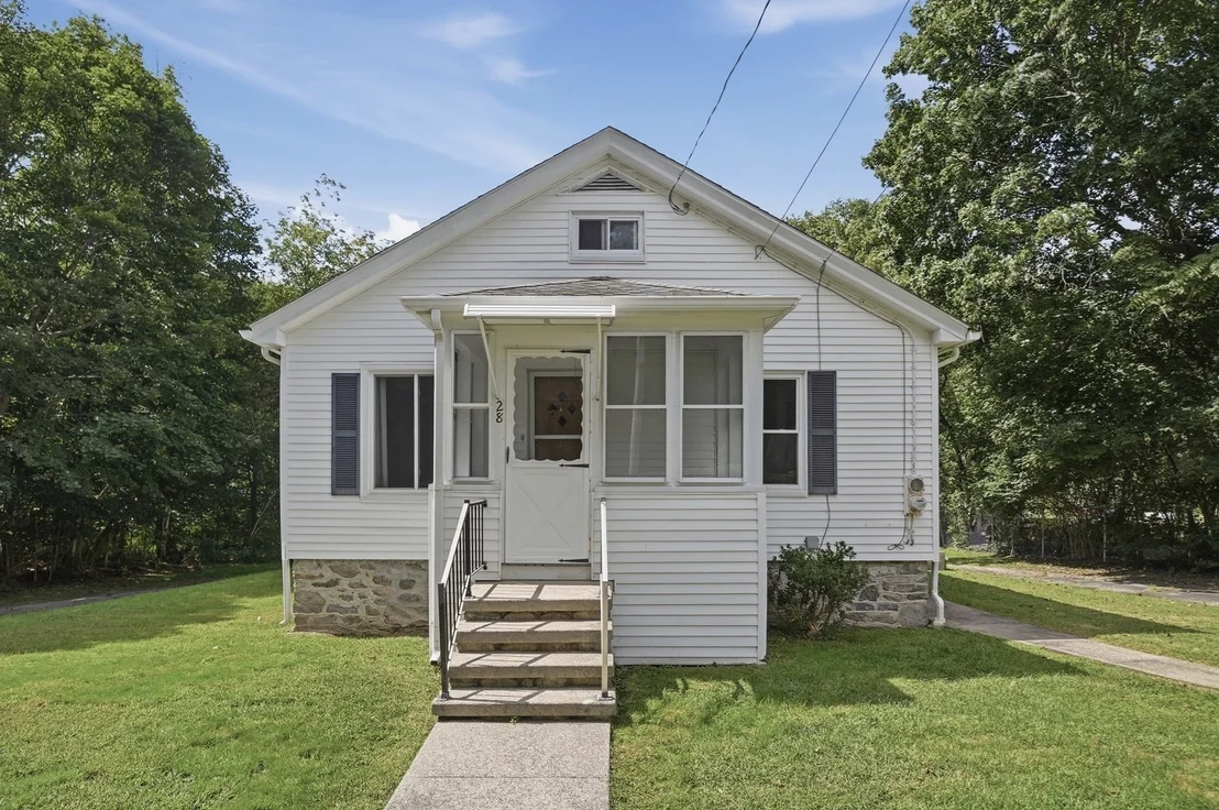 Photo of 28 Eastern Avenue
