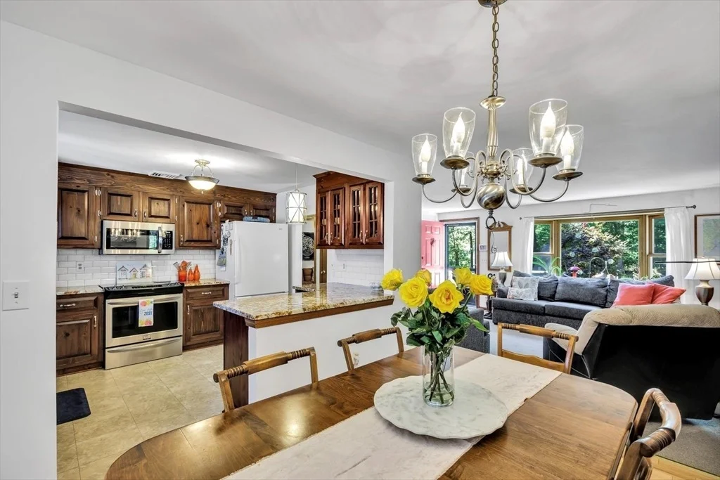 Photo of 248 Mashpee Neck Rd