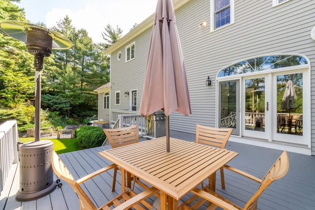 Photo of 25 Windsor Dr