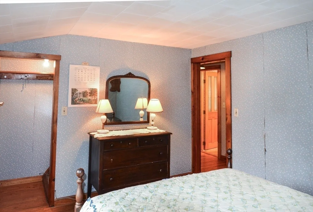 Photo of 240 Gates Pond Rd