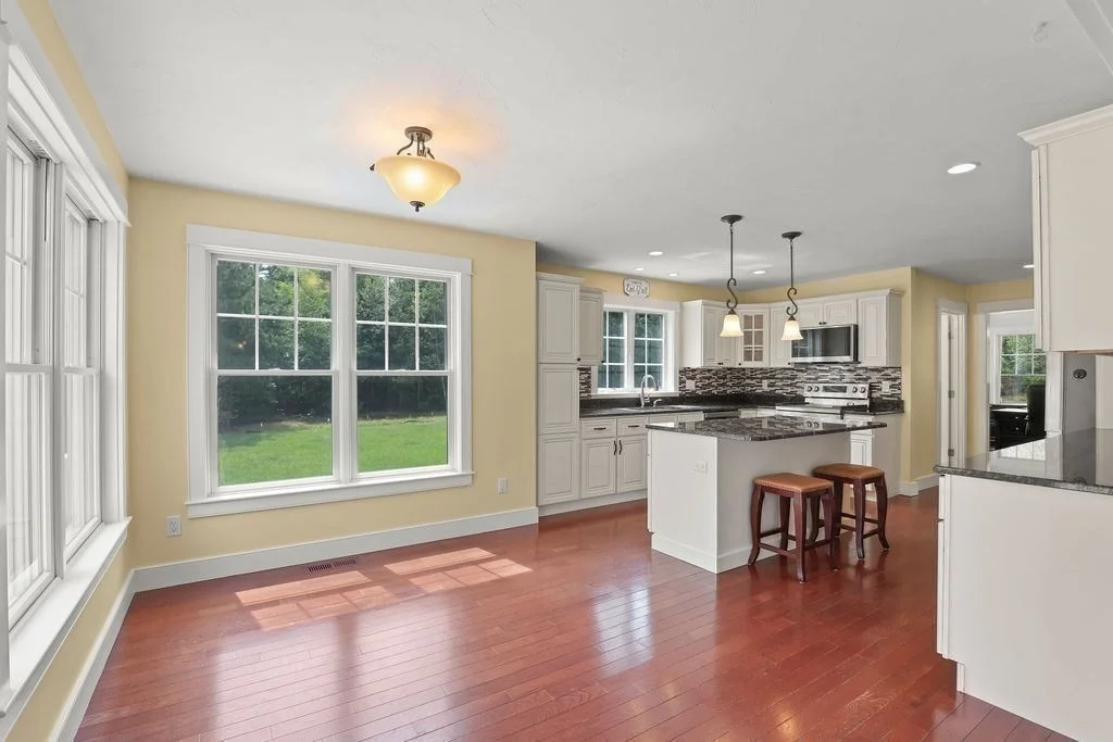 Photo of 10 Pond Edge Trl