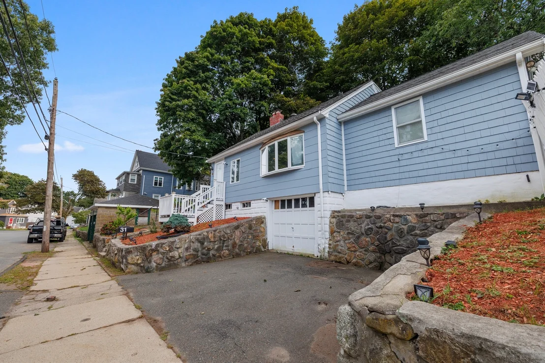 Photo of 31 Endicott St.