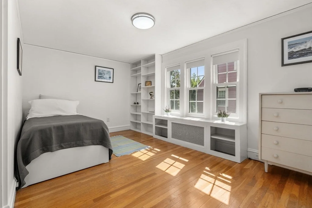 Photo of 15 Allen Ave