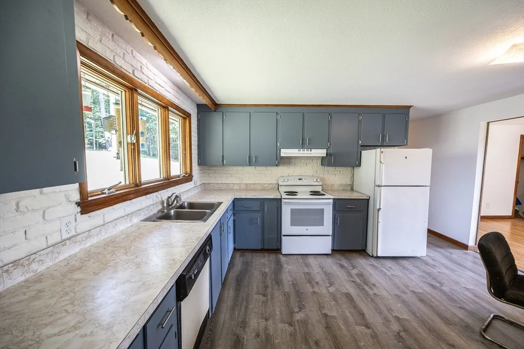 Photo of 477 River Road