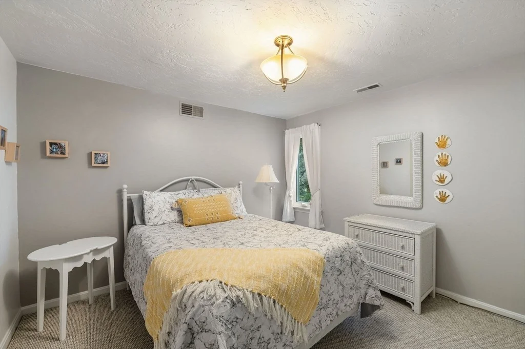 Photo of 3 Willard Ln