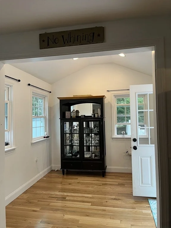 Photo of 4 Robin Rd