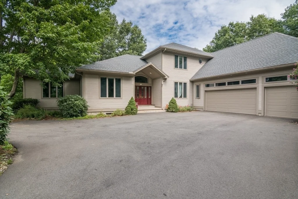 Photo of 82 Mountain View Dr.