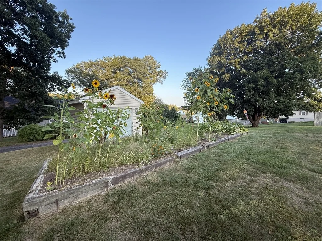Photo of 58 Lakeview Ave