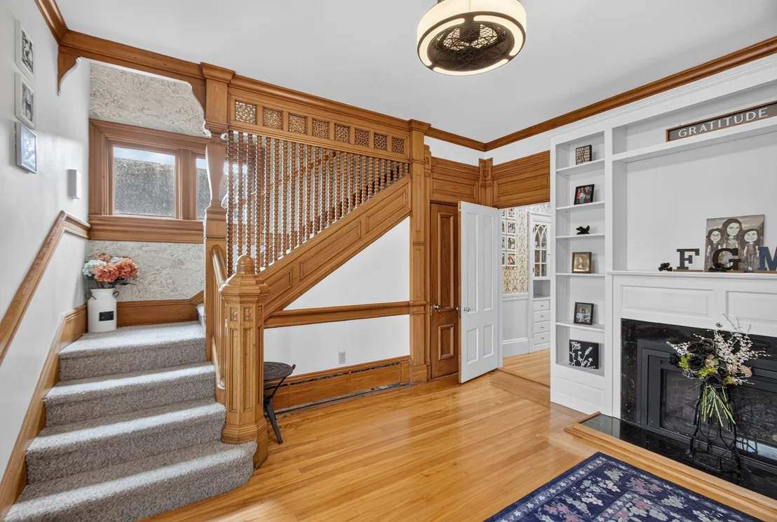 Photo of 141 Chestnut St