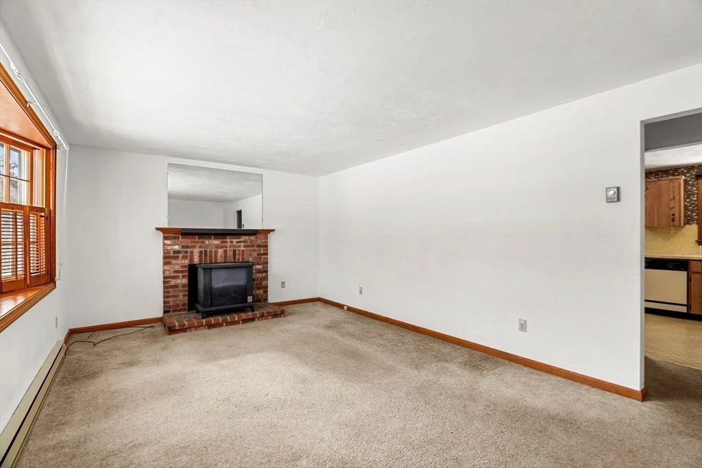 Photo of 16 Birch Dr
