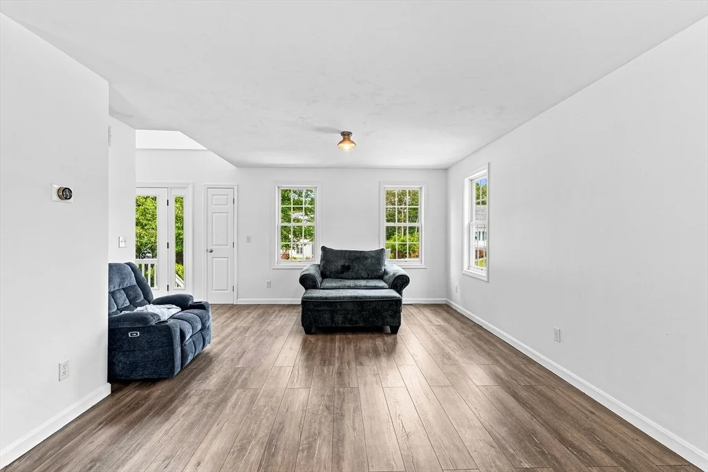 Photo of 21 Forestview Dr