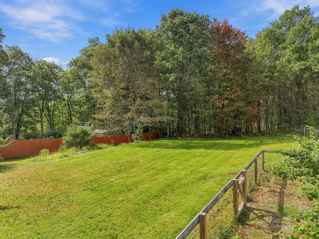 Photo of 191 Damon Rd