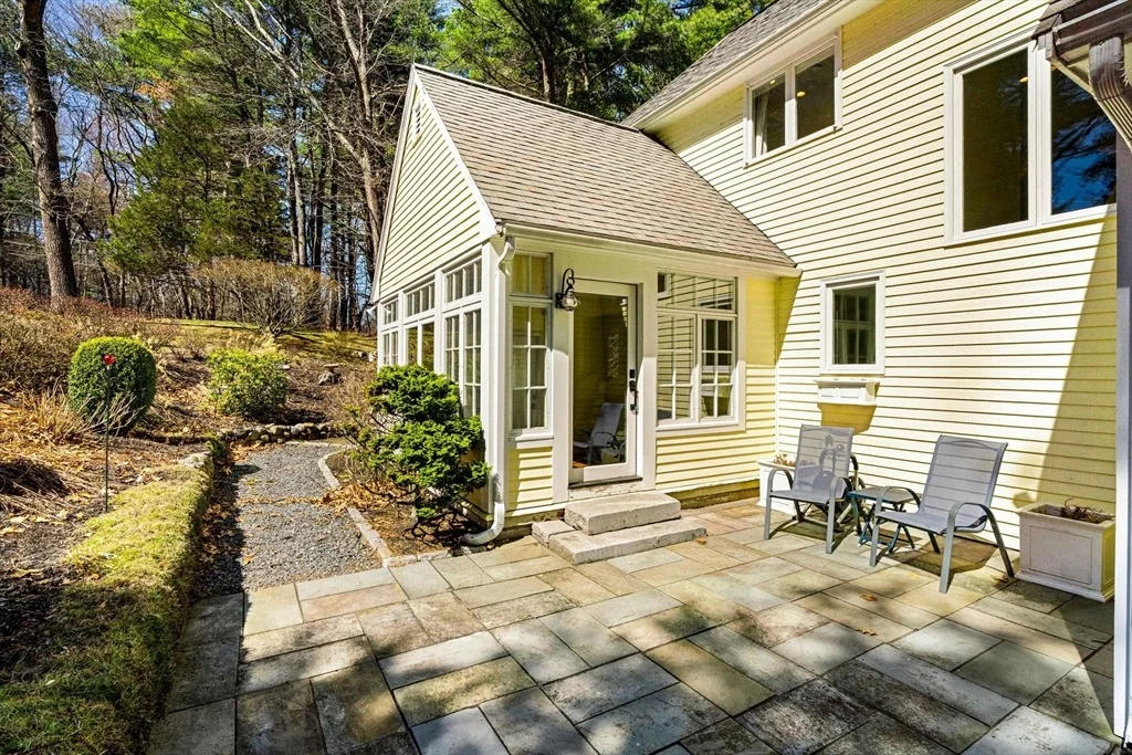 Photo of 16 Beaver Pond Rd