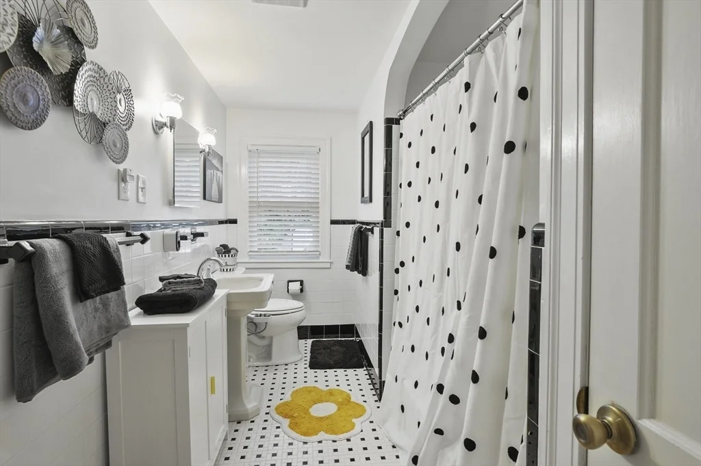 Photo of 334 Bridle Path