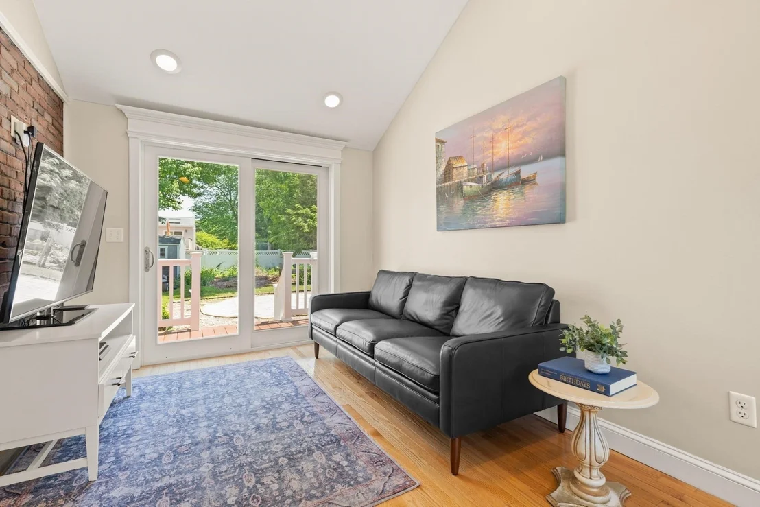 Photo of 178 Webster St