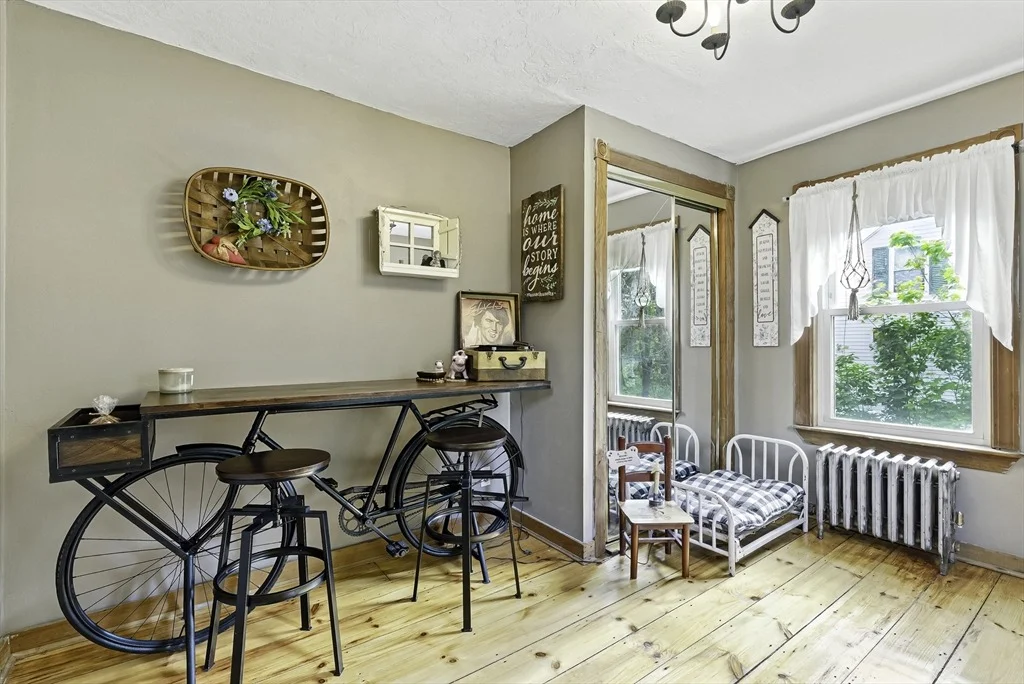 Photo of 16 Picadilly St