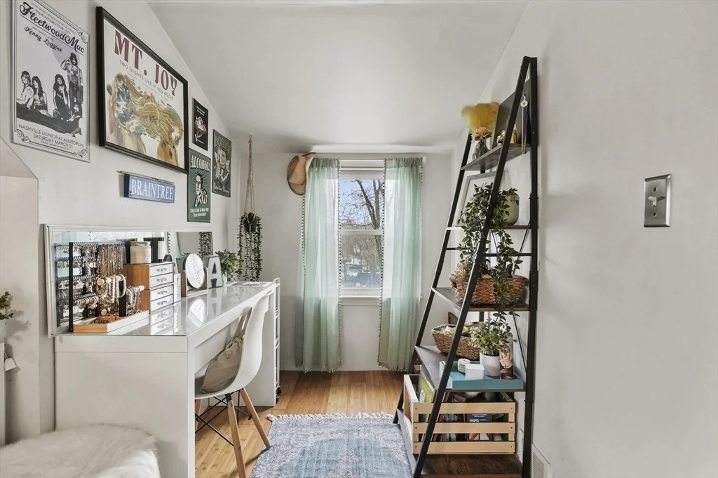 Photo of 36 Lawnview Drive