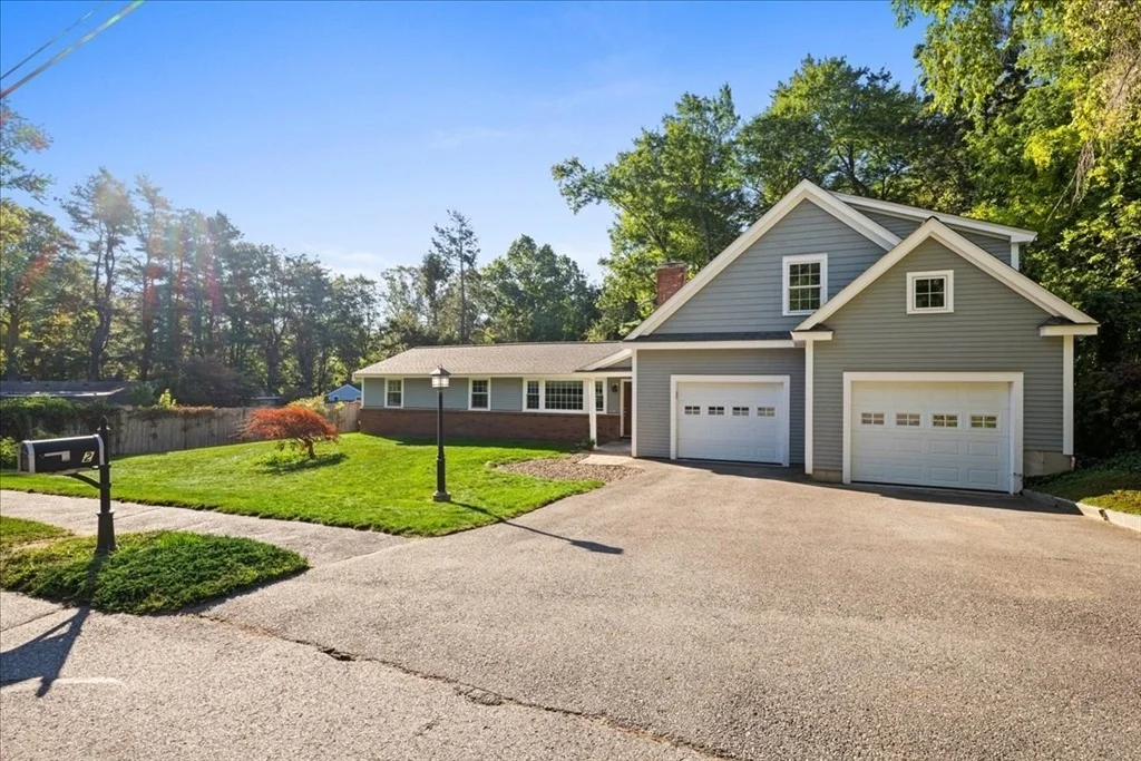 Photo of 2 Fairview Dr