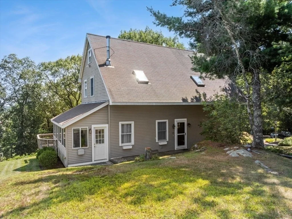 Photo of 64 Richards Ave