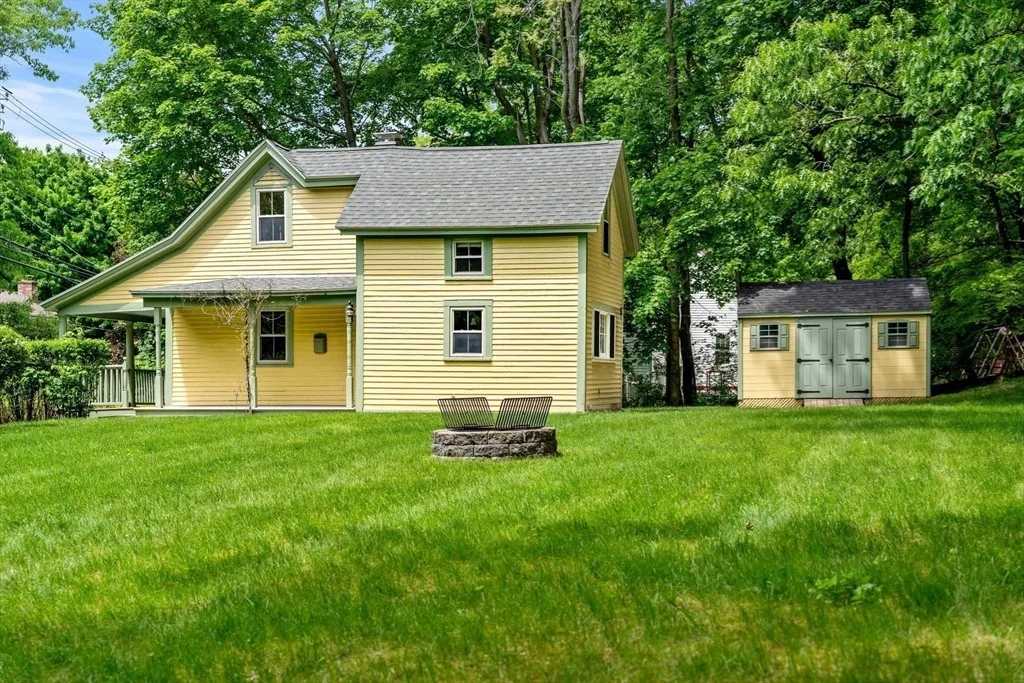 Photo of 32 River St