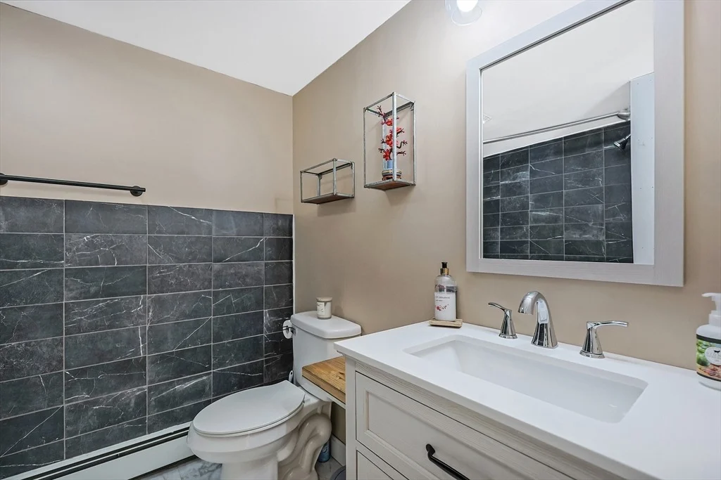 Photo of 203 Arnold Rd.
