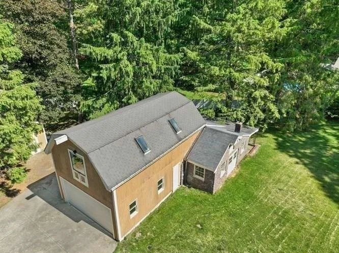 Photo of 84 Walnut St