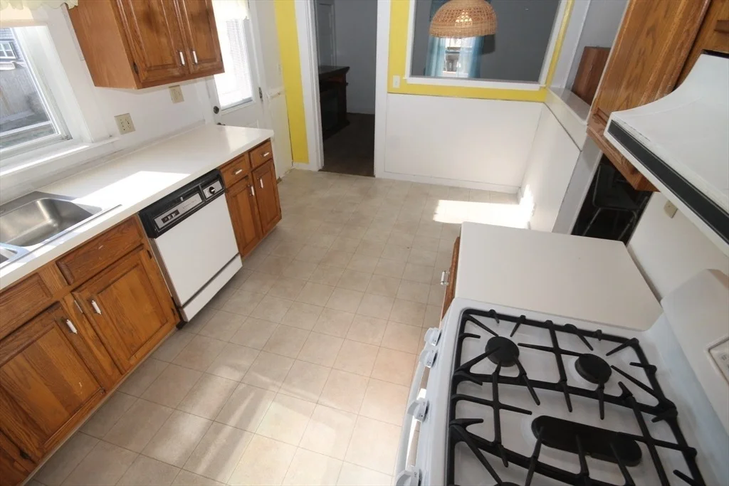 Photo of 105 Warfield Avenue
