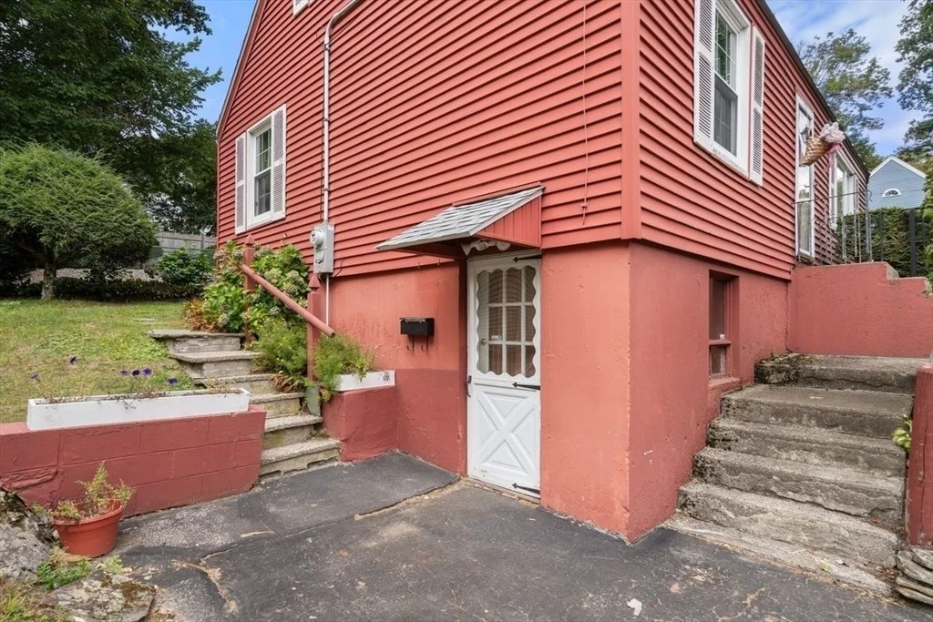 Photo of 51 Wildrose Ave