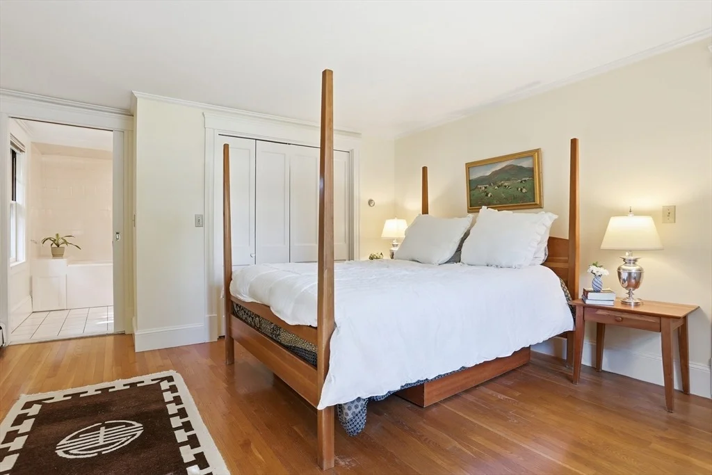 Photo of 42 Crescent Rd