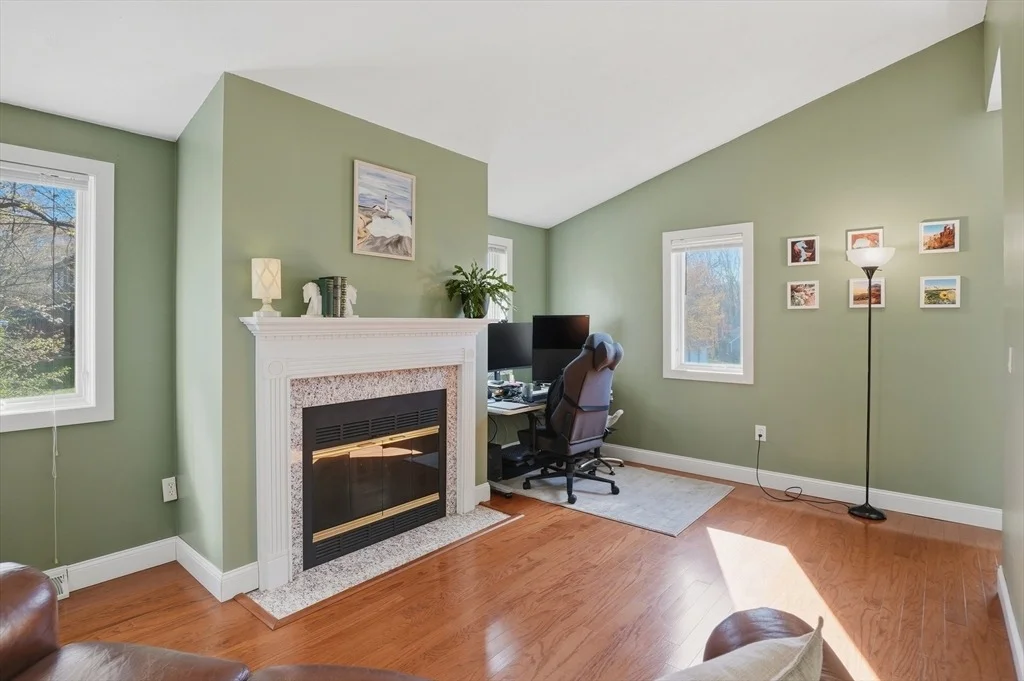 Photo of Unit 701 at 31 Blithewood Avenue