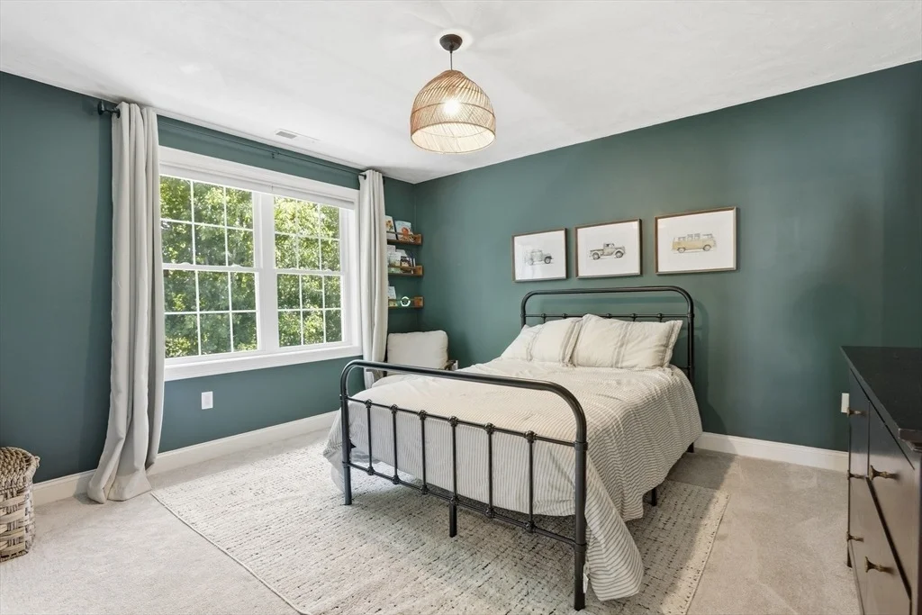 Photo of 37 Hemlock Dr