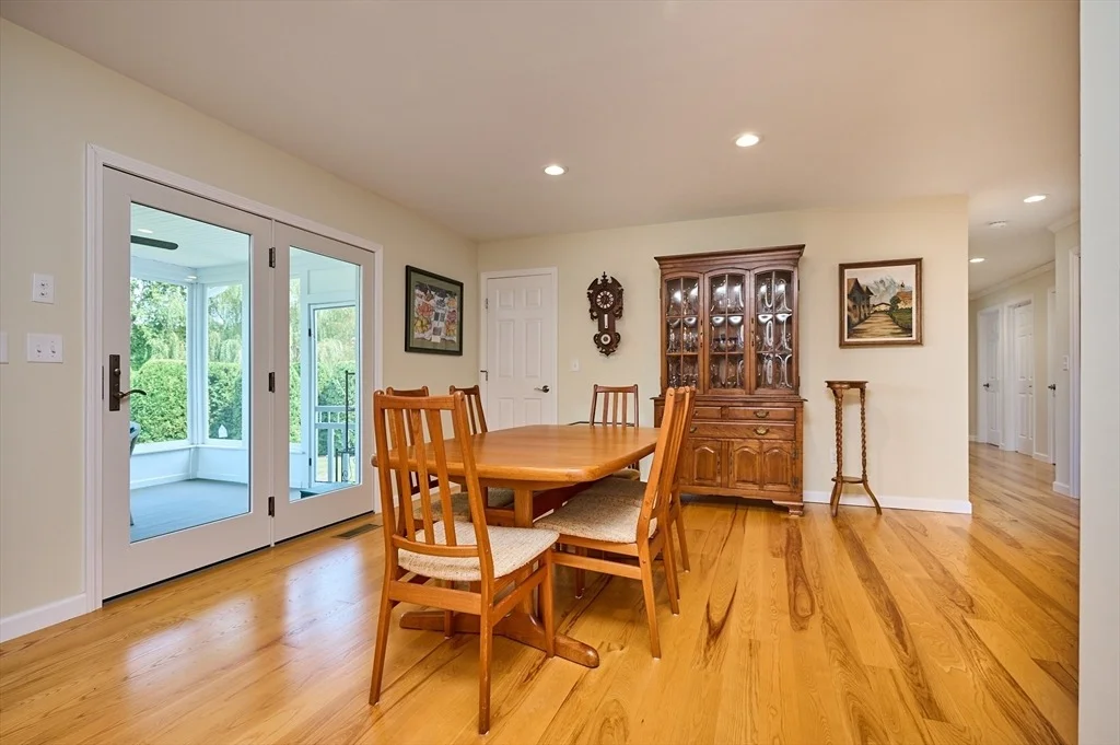 Photo of 420 Hadley Rd