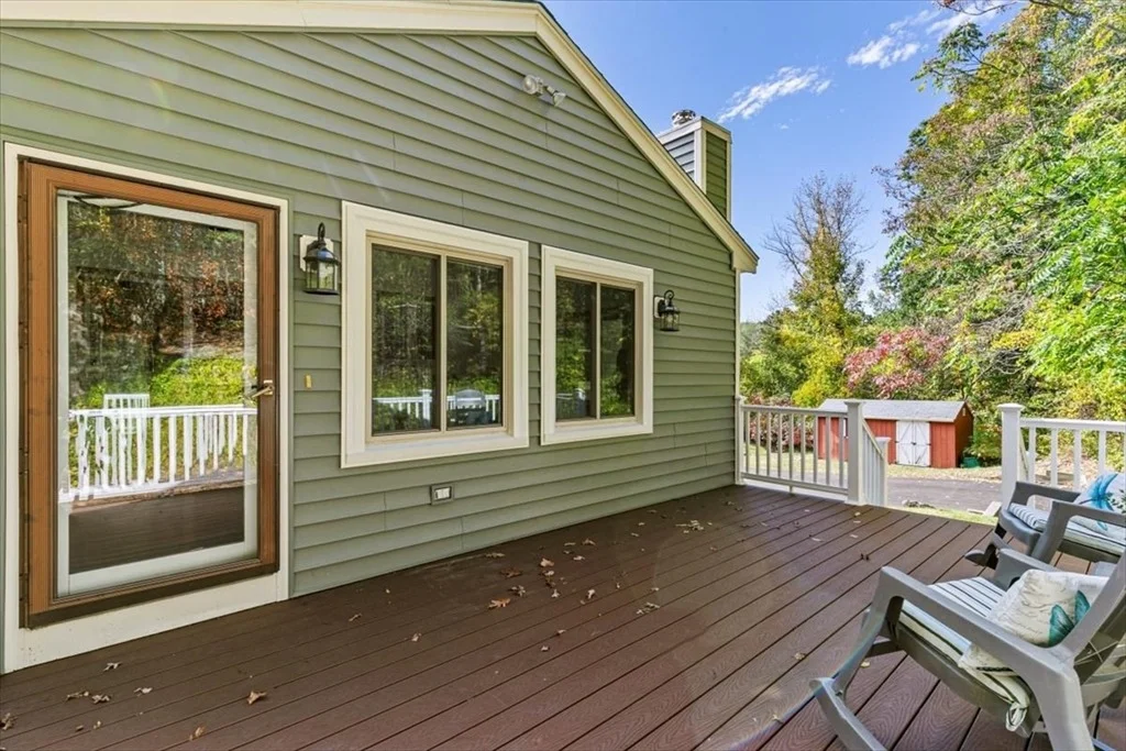 Photo of 480 Sharpners Pond Road
