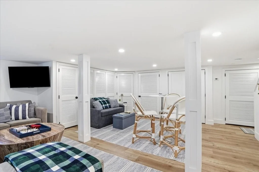 Photo of 77 Cushing Road